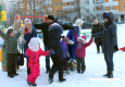 27 декабря 2014 года для жителей района прошли праздники двора по адресу: п. Новобратцево, п. Рождествено, ул. Генерала Белобородова, д.14, корп.2, народные гуляния состоялись на открытой территории около ТЦ «Митино».